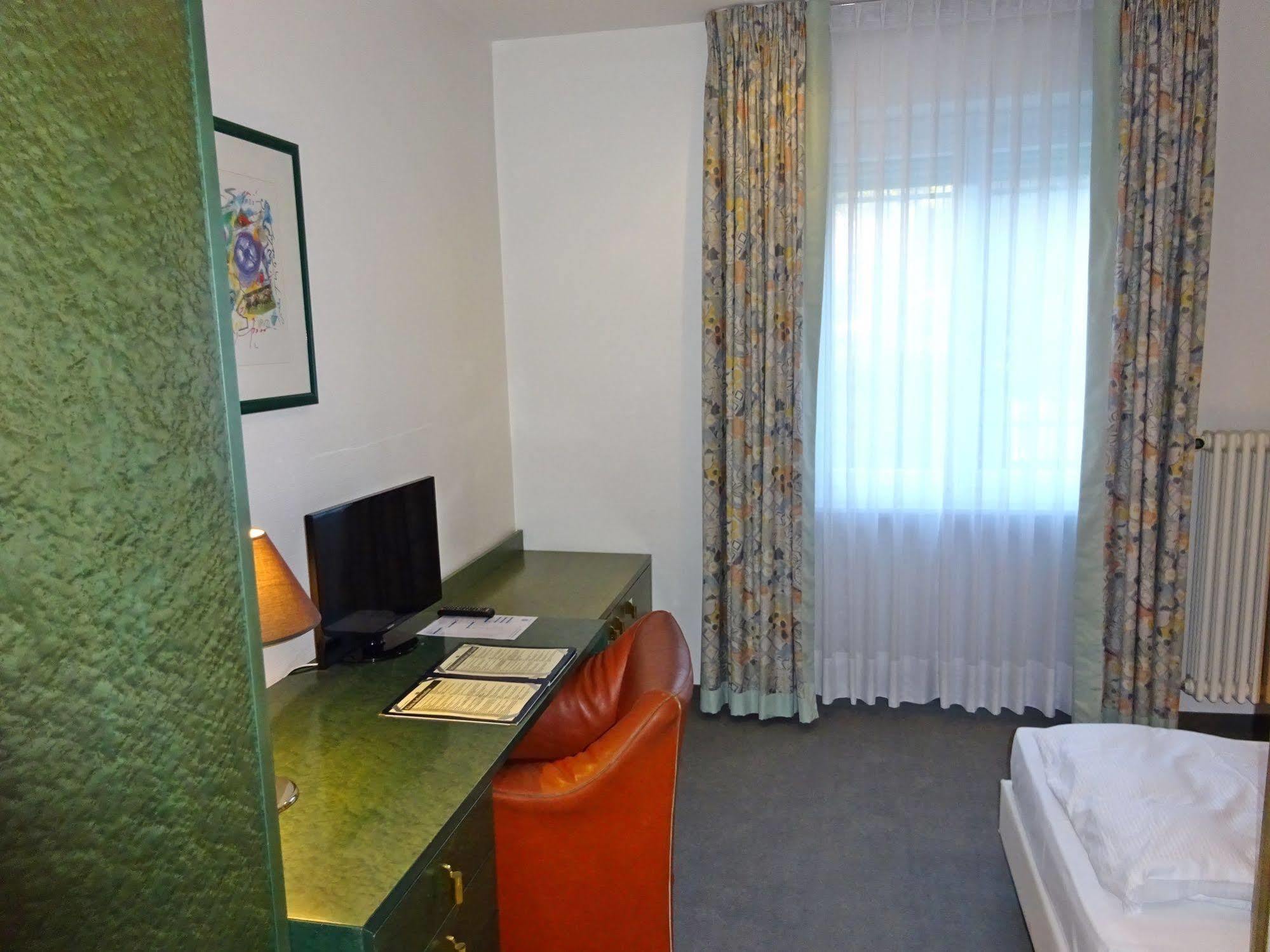 Albergo Gardenia Caslano Exterior foto